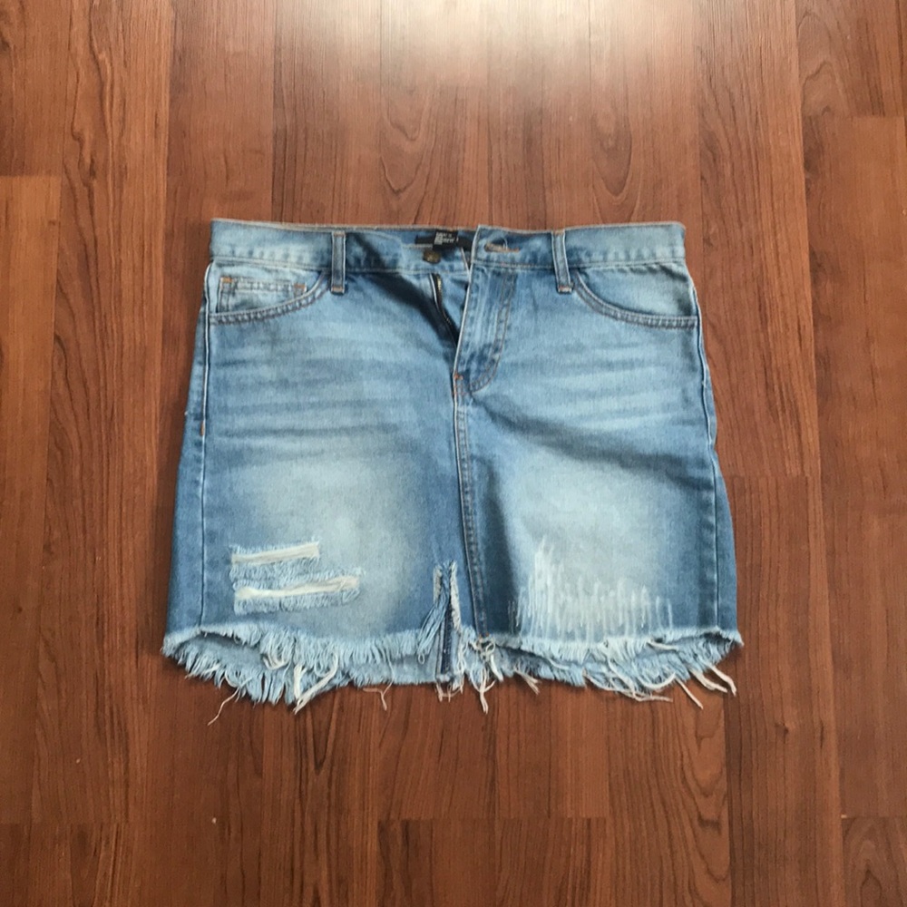Denim skirt